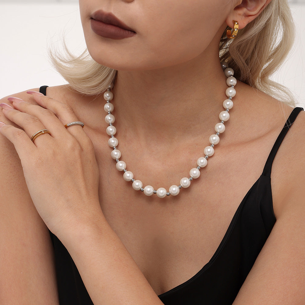 Womens Luxe Elegant Pearl Necklace